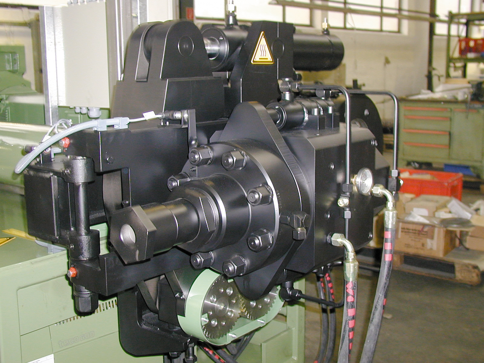 Crosshead extrusion systems